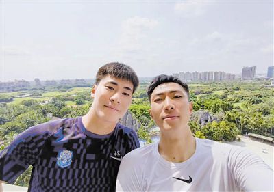 久久精品一区二区