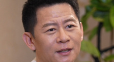 日日狠狠久久偷偷四色综合免费